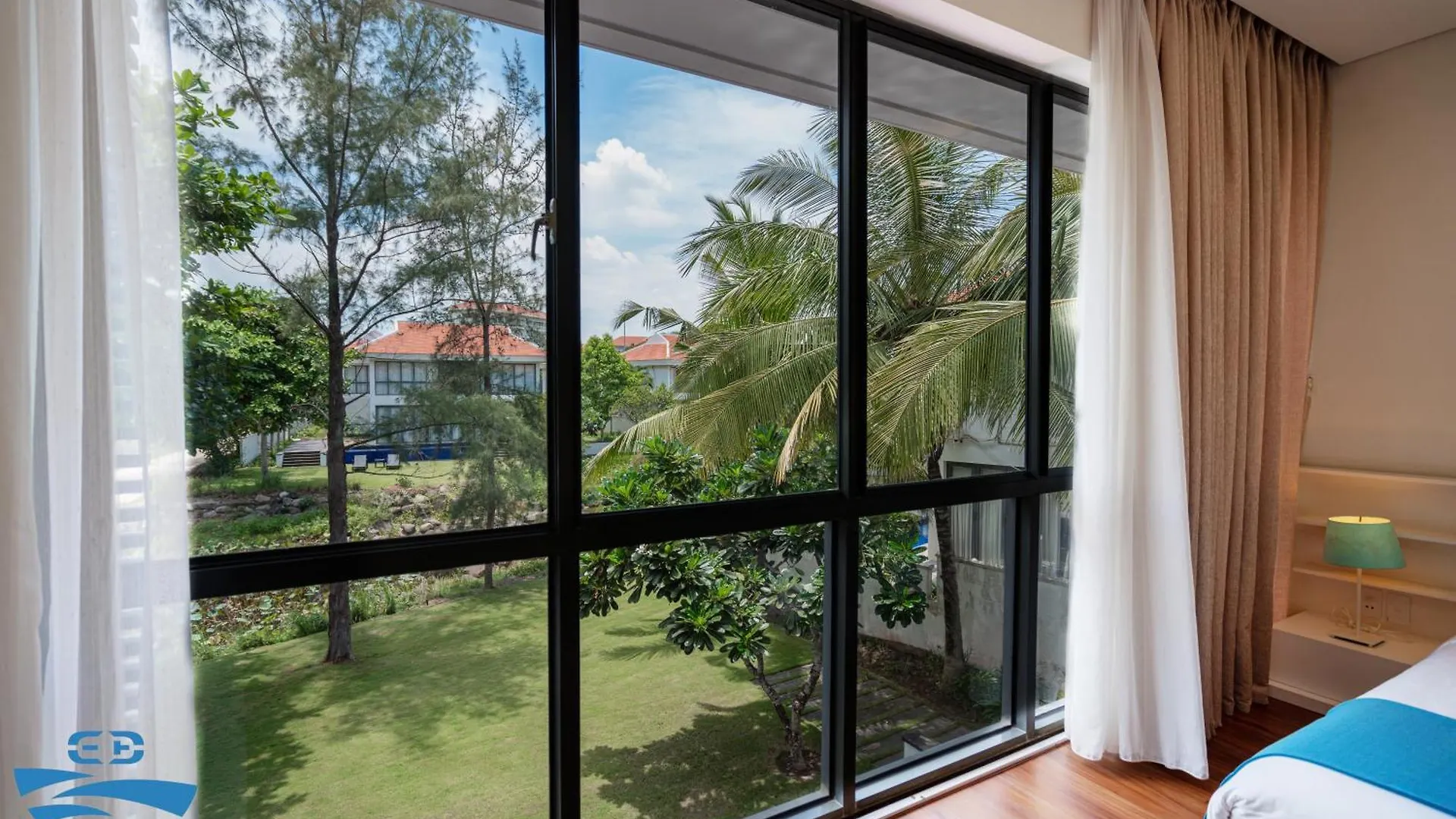 Private Pool 4 Bedroom Villas By Emblemsea Da Nang Vietnam