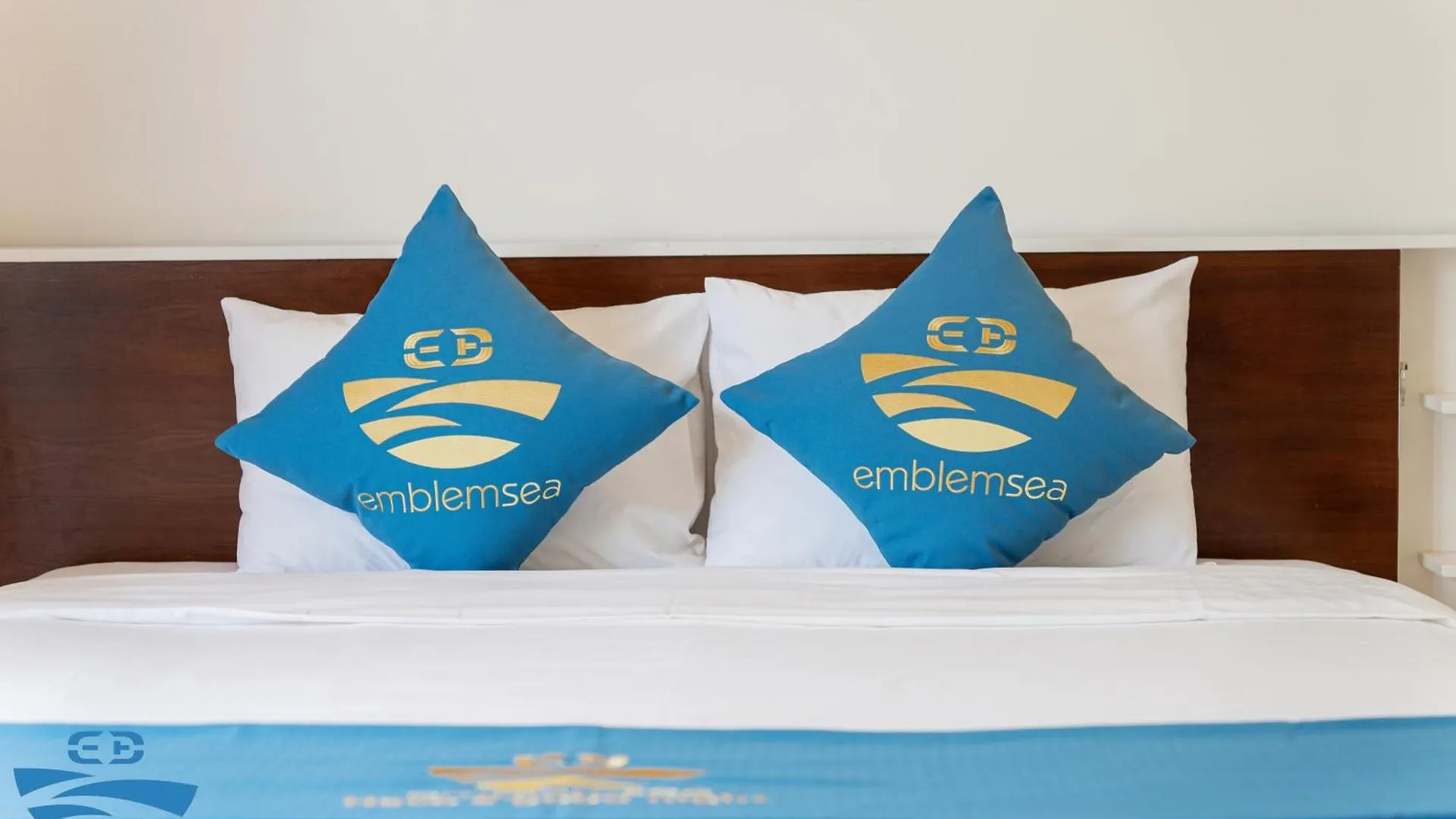 Private Pool 4 Bedroom Villas By Emblemsea Da Nang