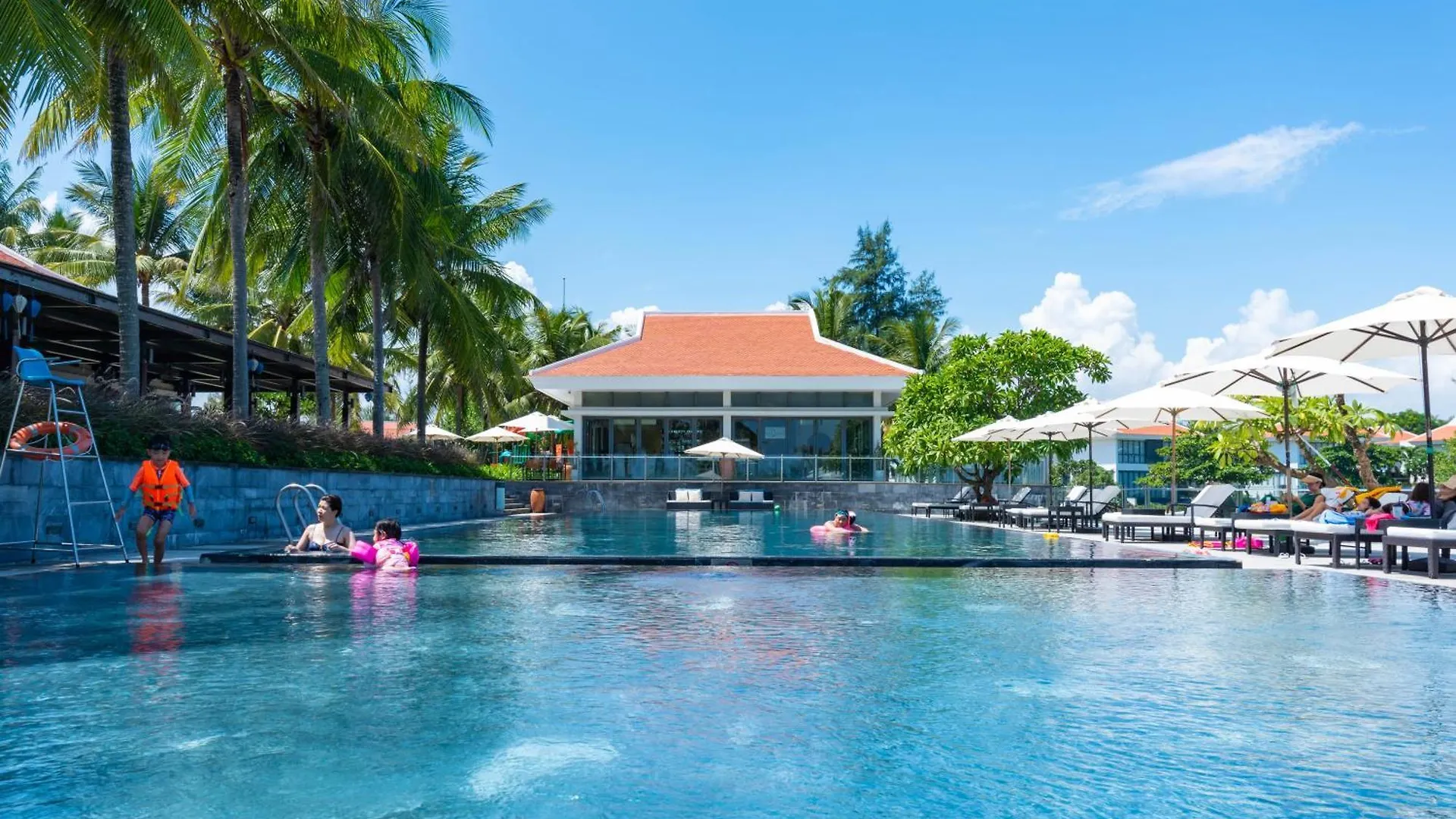 Private Pool 4 Bedroom Villas By Emblemsea Da Nang